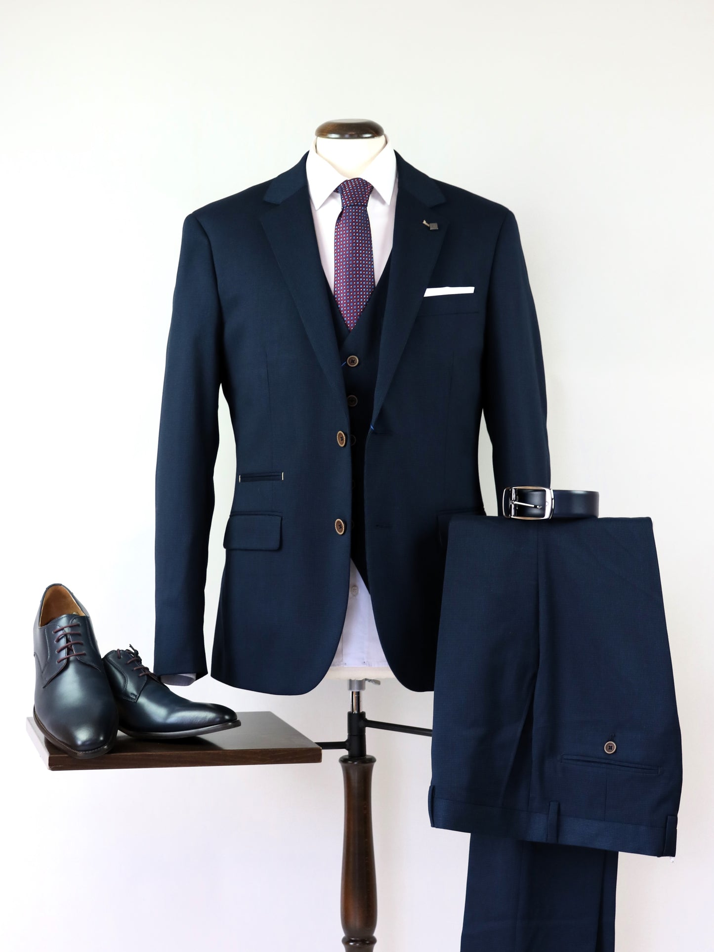 ΠΤΙ ΚΑΡΟ ΜΠΛΕ ΚΟΣΤΟΥΜΙ LEONARDO UOMO ΣΕ ΚΑΝΟΝΙΚΗ ΓΡΑΜΜΗ (150191013/17)