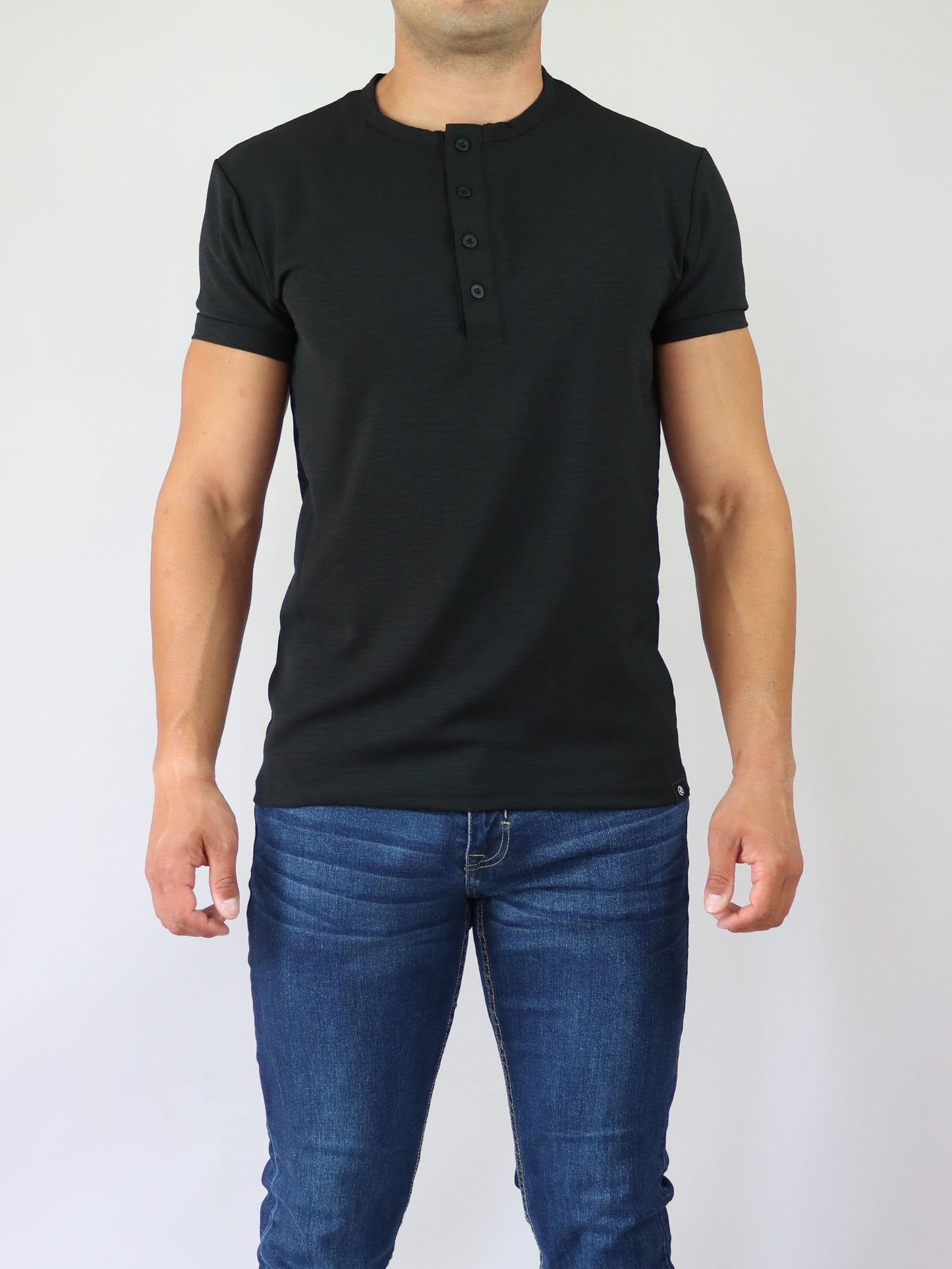 ΜΑΥΡΟ T-SHIRT ΜΕ ΚΟΥΜΠΙΑ REBEL (8051)