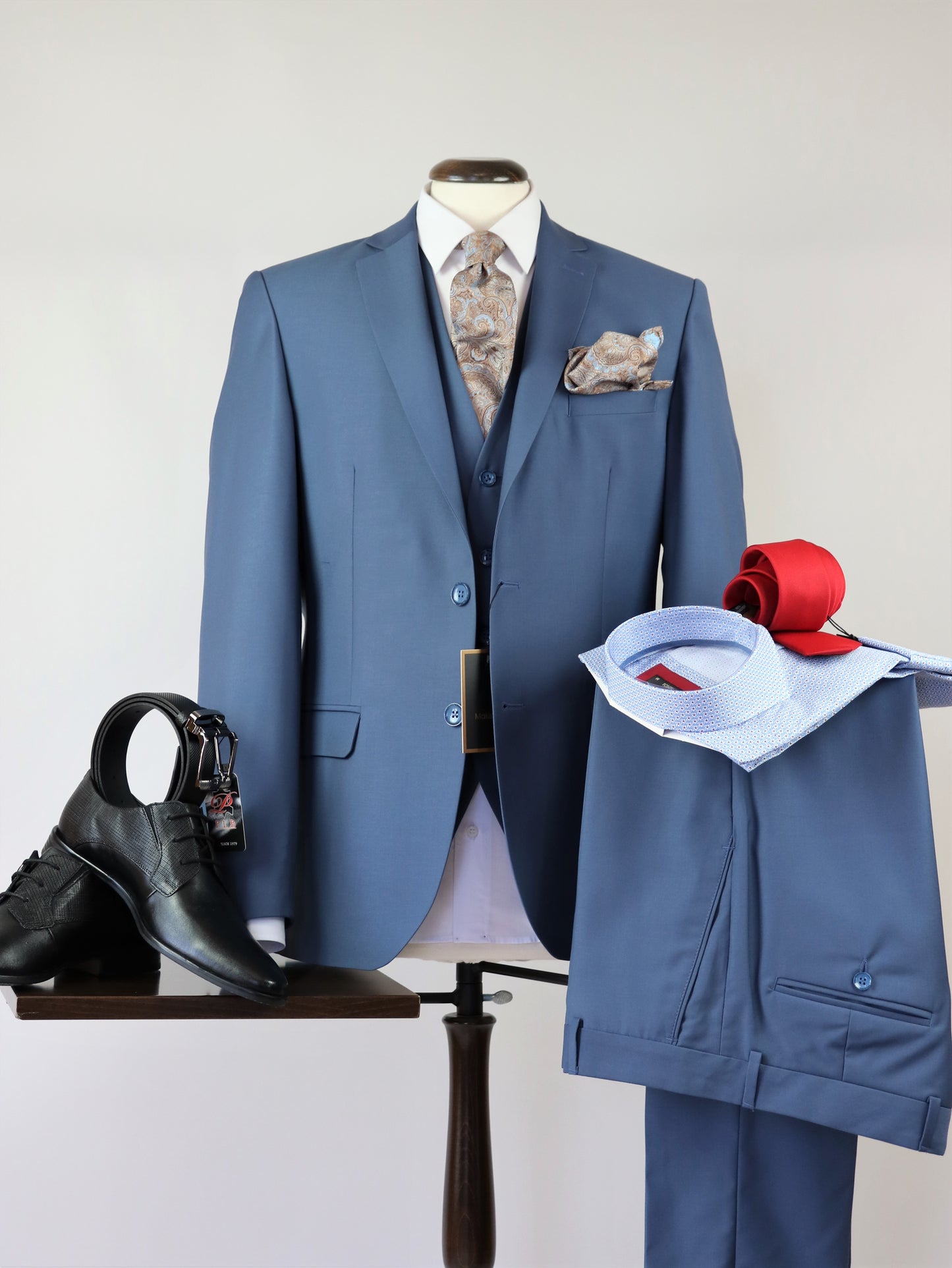 INDIGO 3-PIECE ΚΟΣΤΟΥΜΙ MAKIS TSELIOS ΣΕ ΣΤΕΝΗ ΓΡΑΜΜΗ (B1011.1)