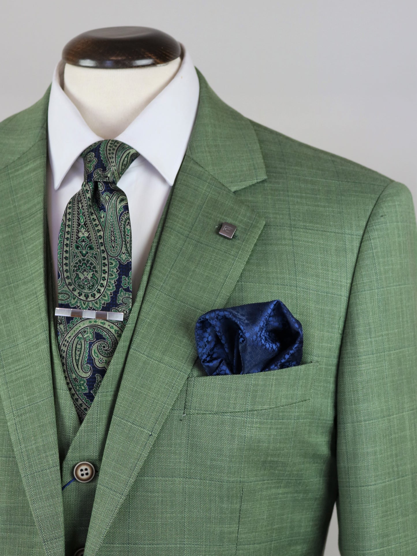 ΦΥΣΤΙΚΙ ΚΑΡΟ ΚΟΣΤΟΥΜΙ LEONARDO UOMO ΣΕ ΚΑΝΟΝΙΚΗ ΓΡΑΜΜΗ (1590622/62)