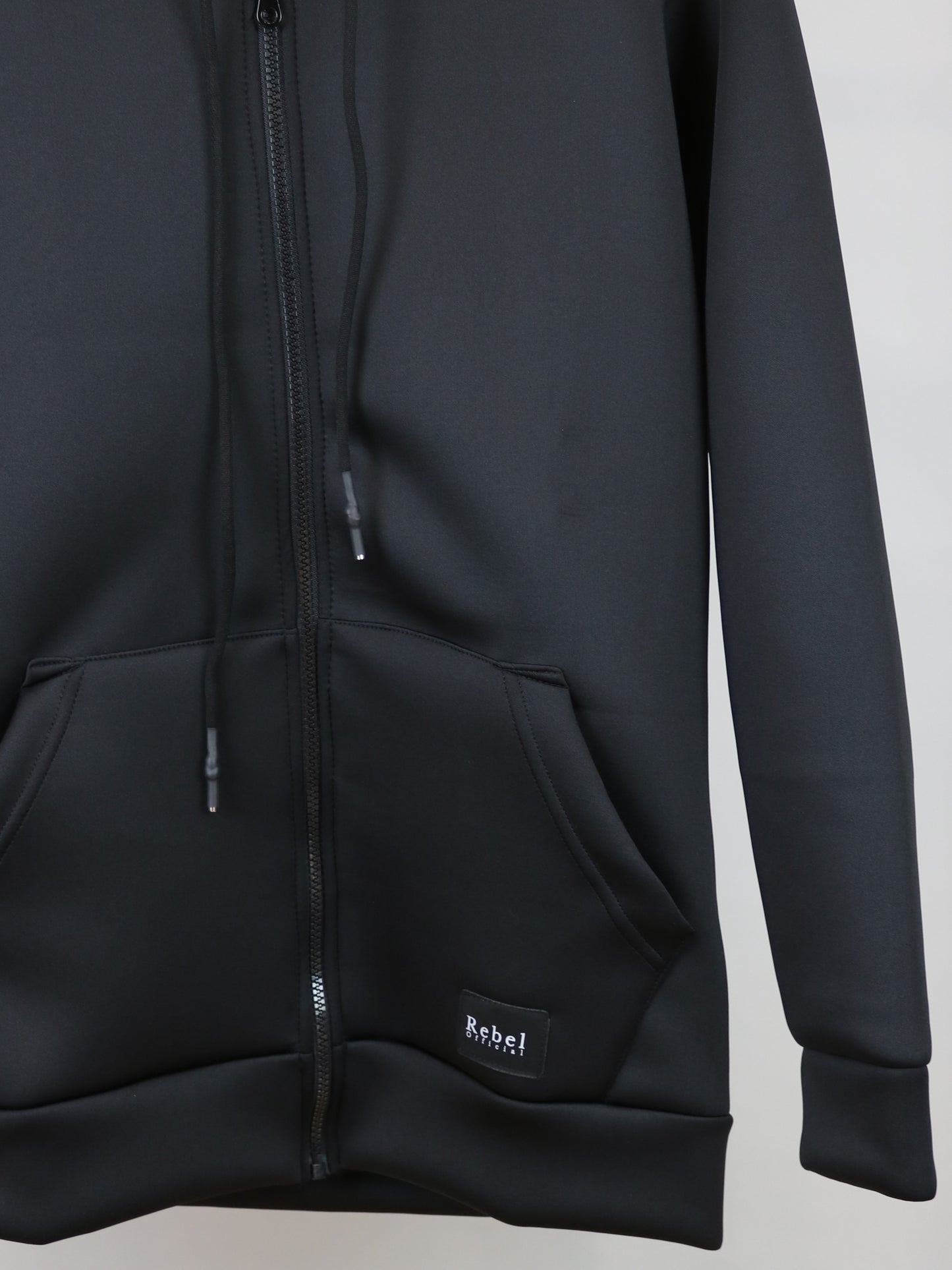 ΠΡΟΣΦΟΡΑ ΜΑΥΡΗ ΖΑΚΕΤΑ REBEL ΜΕ ΚΟΥΚΟΥΛΑ (2554)